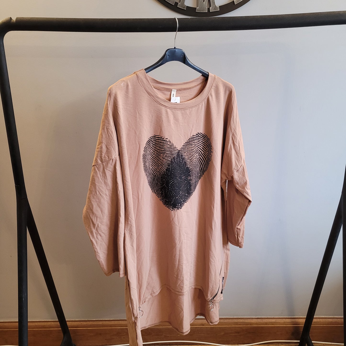 Finger Print Heart Top